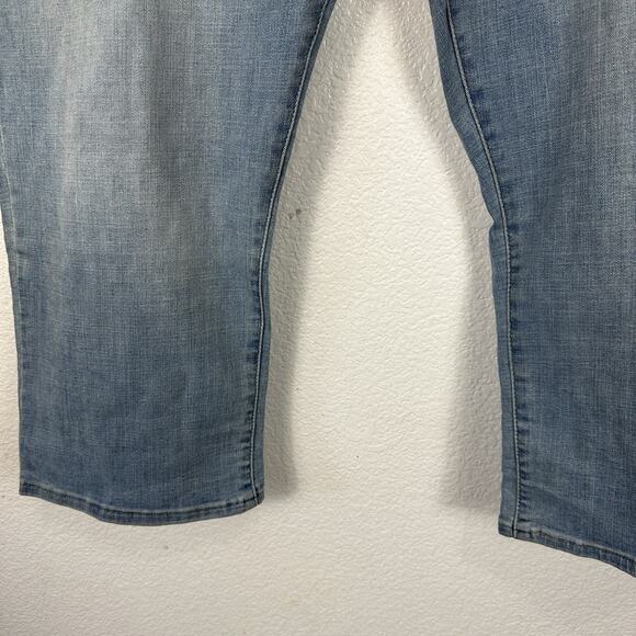 Levis Jeans Womens 24W Classic Straight High Rise Light Wash Stretch Crop Ankle - Picture 4 of 12